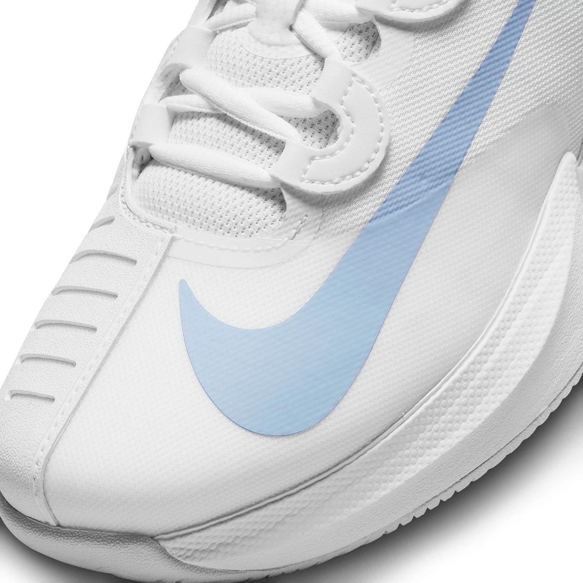 Nike Air Zoom GP Turbo Women's Tennis Shoe (White/Aluminum) 9 Nike Air Zoom GP Turbo Women's Tennis Shoe (White/Aluminum) - Image 7