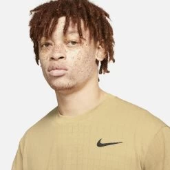 Nike Men's Dri-FIT Breathe Slam Top (Parachute Beige) 8 Nike Men's Dri-FIT Breathe Slam Top (Parachute Beige) -Racquet Equipment Shop CV3840 297 PHSYM001 3144